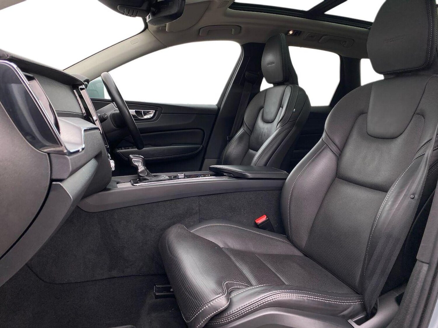 Used Volvo XC60 2018 for sale - 78191267: Photo 9