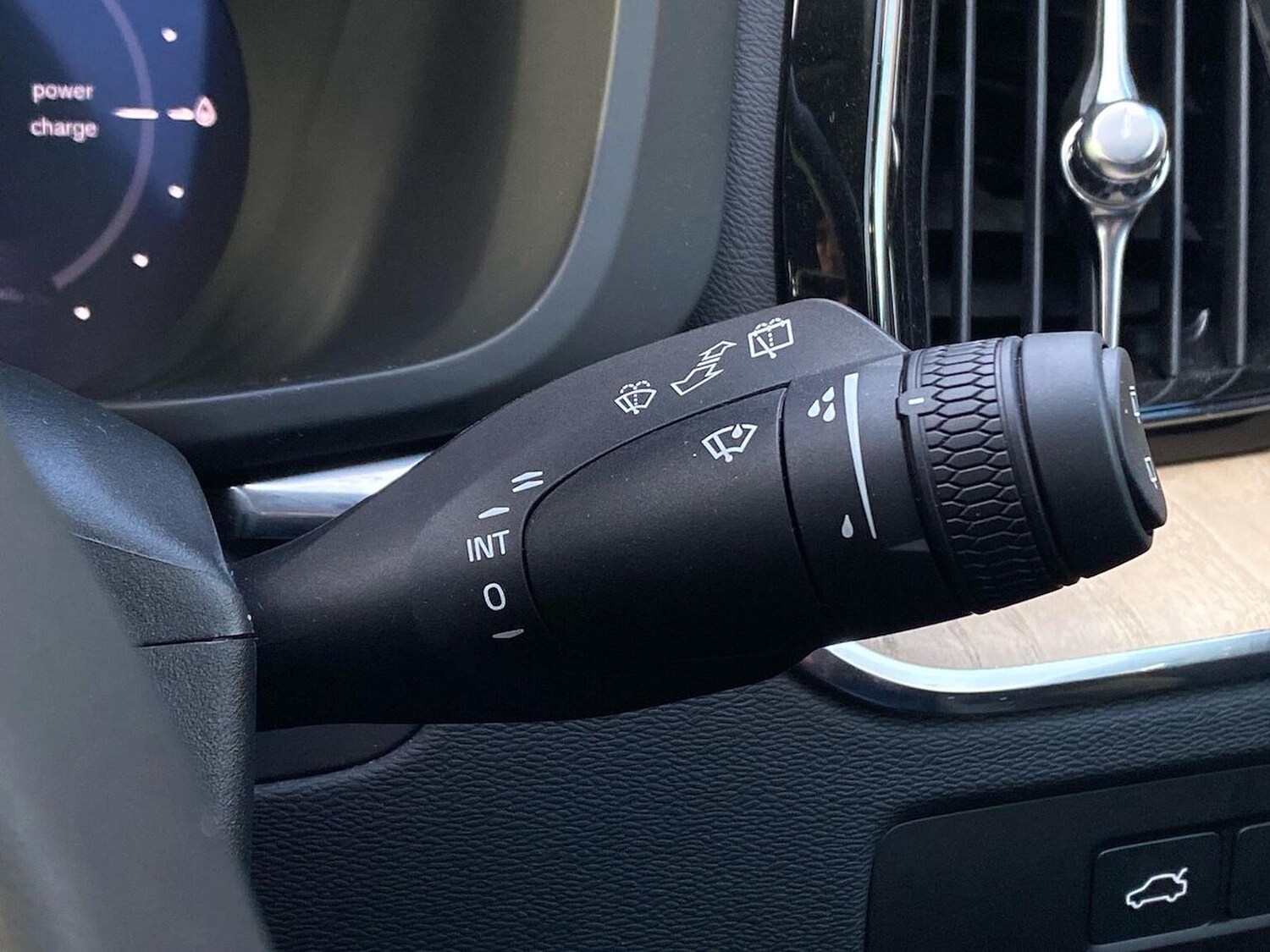 Used Volvo XC60 2025 for sale - 77489730: Photo 28