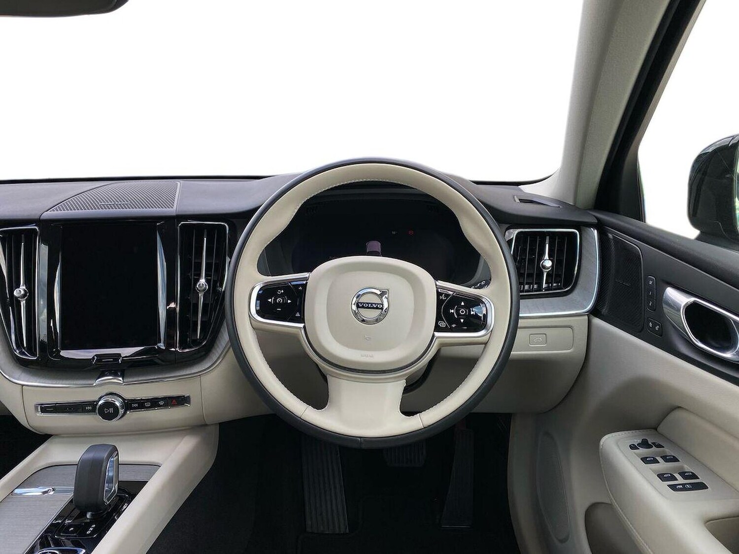 Used Volvo XC60 2023 for sale - 78191273: Photo 11