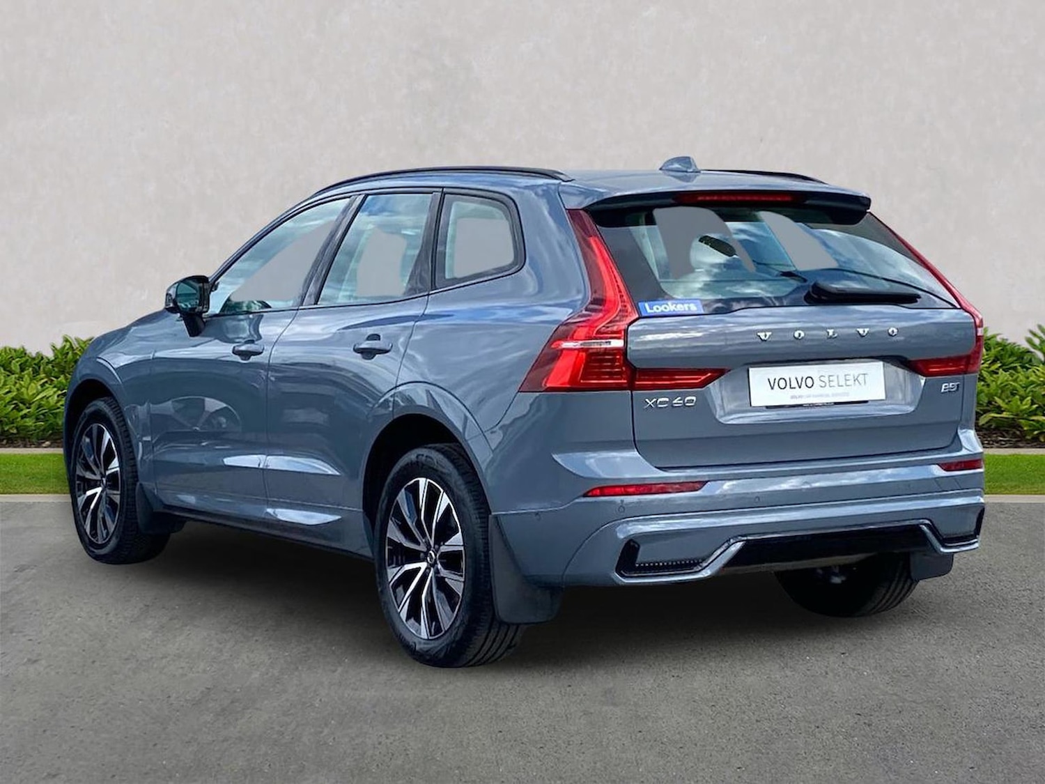 Used Volvo XC60 2023 for sale - 78191273: Photo 2