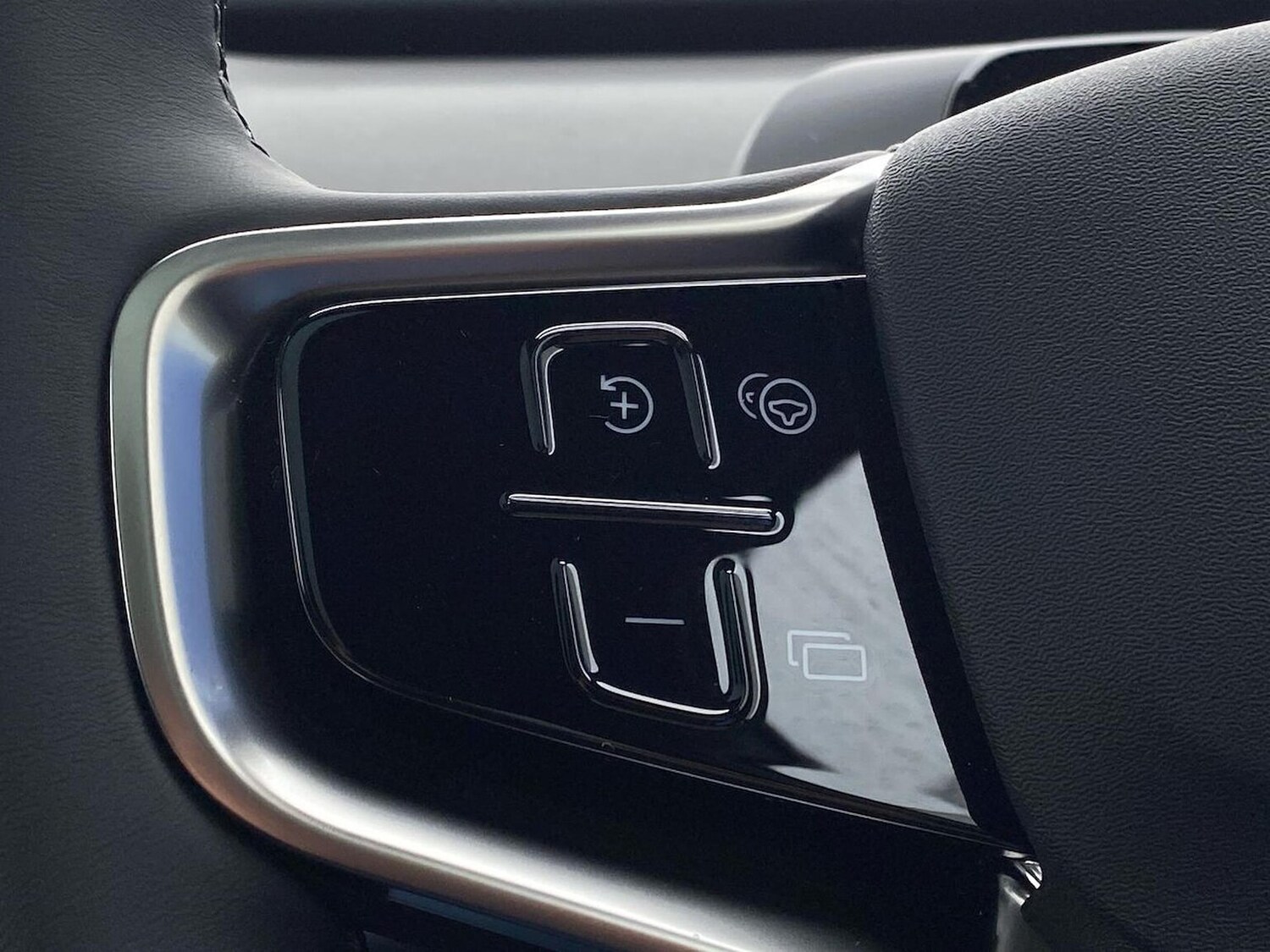 Used Volvo EX30 2025 for sale - 76477219: Photo 28