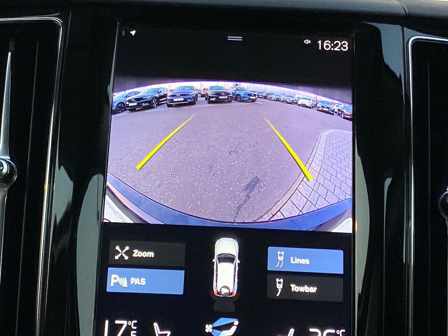 Used Volvo XC60 2019 for sale - 76471071: Photo 24