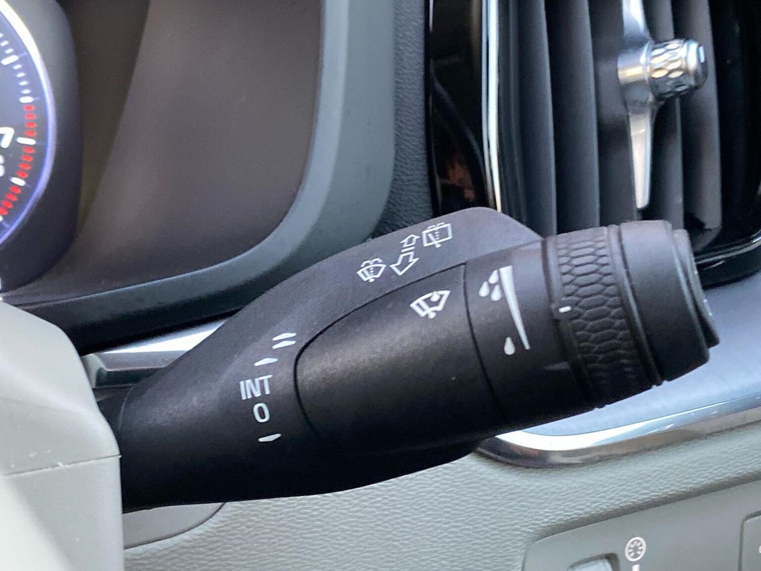 Used Volvo XC60 2019 for sale - 76471071: Photo 29