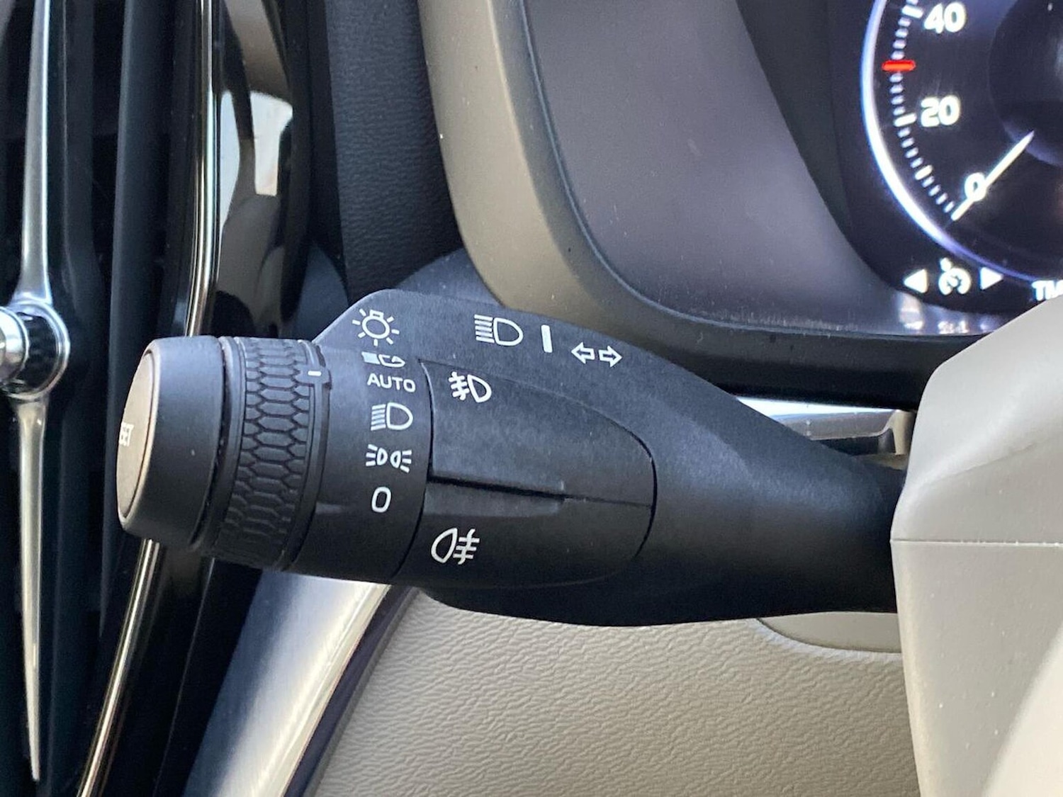 Used Volvo XC60 2019 for sale - 76471071: Photo 30