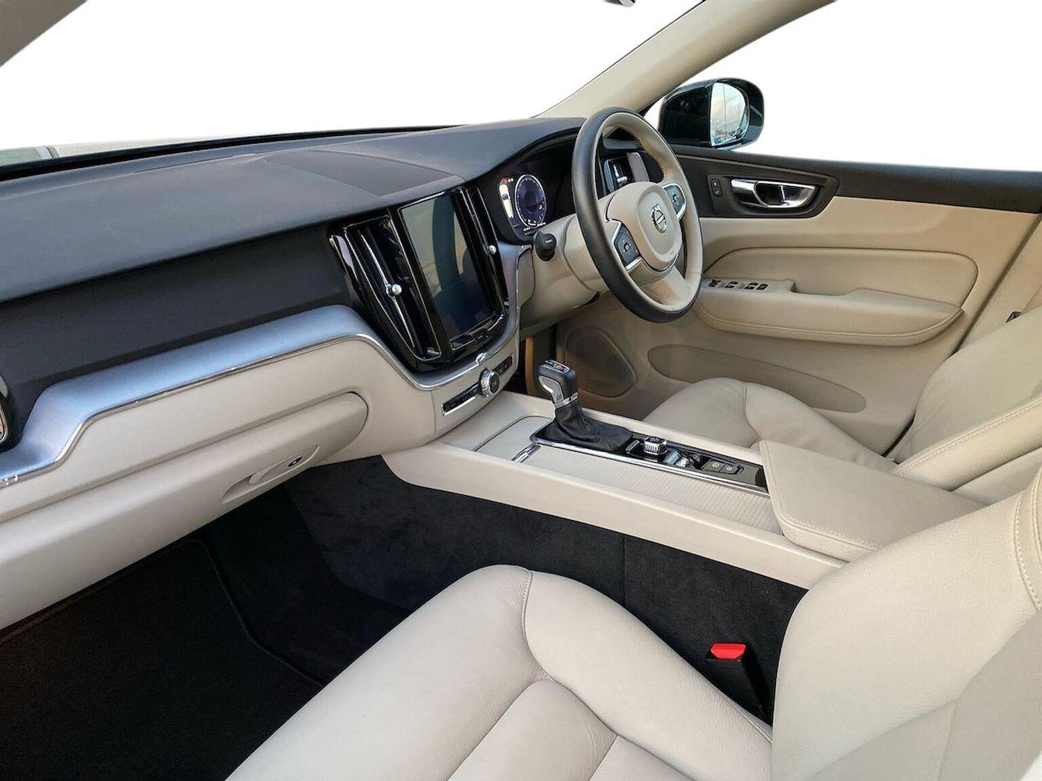 Used Volvo XC60 2019 for sale - 76471071: Photo 8