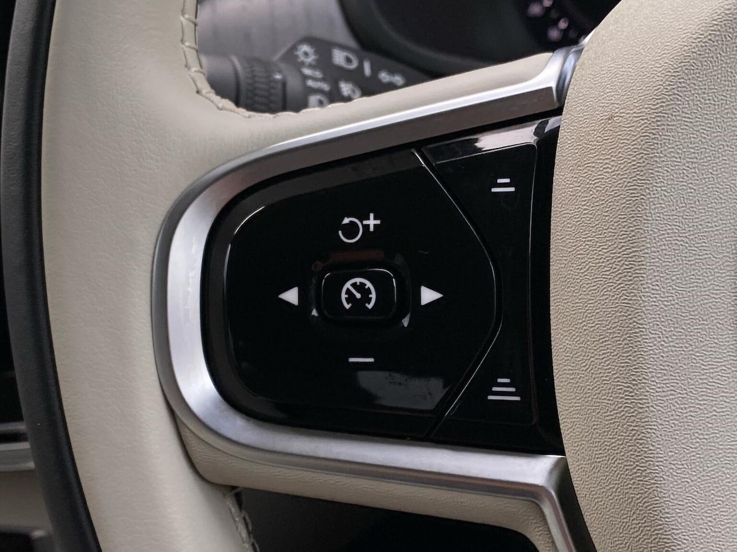 Used Volvo V90 2025 for sale - 78064465: Photo 27