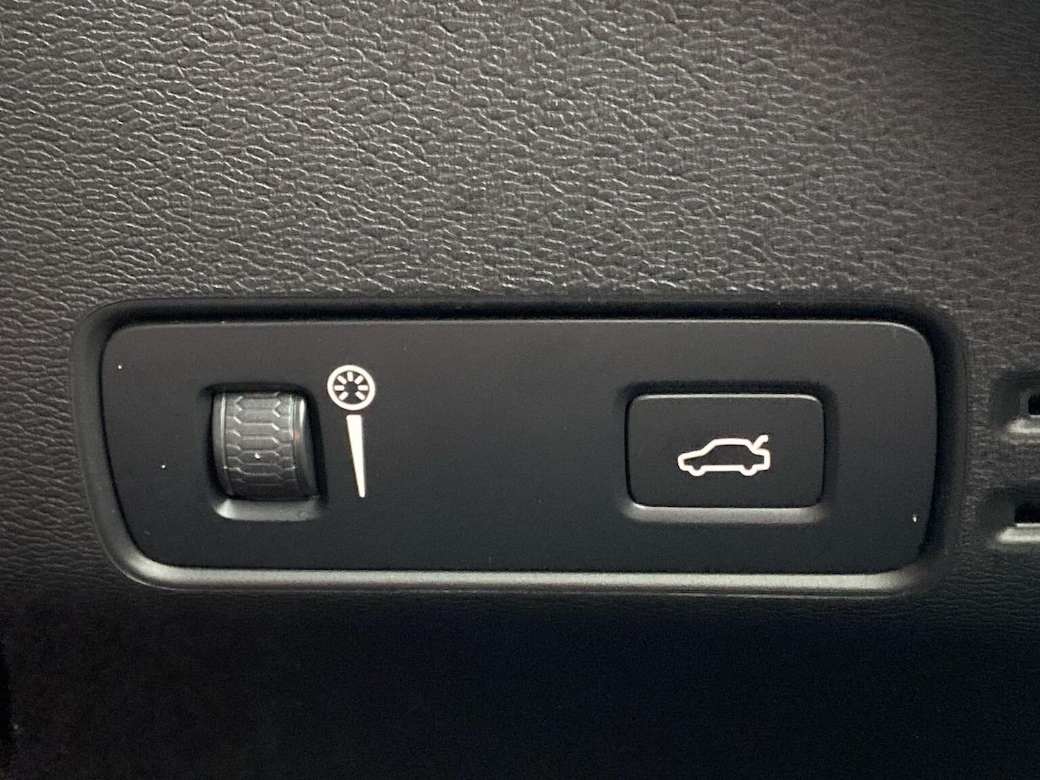 Used Volvo XC40 2021 for sale - 76369141: Photo 23