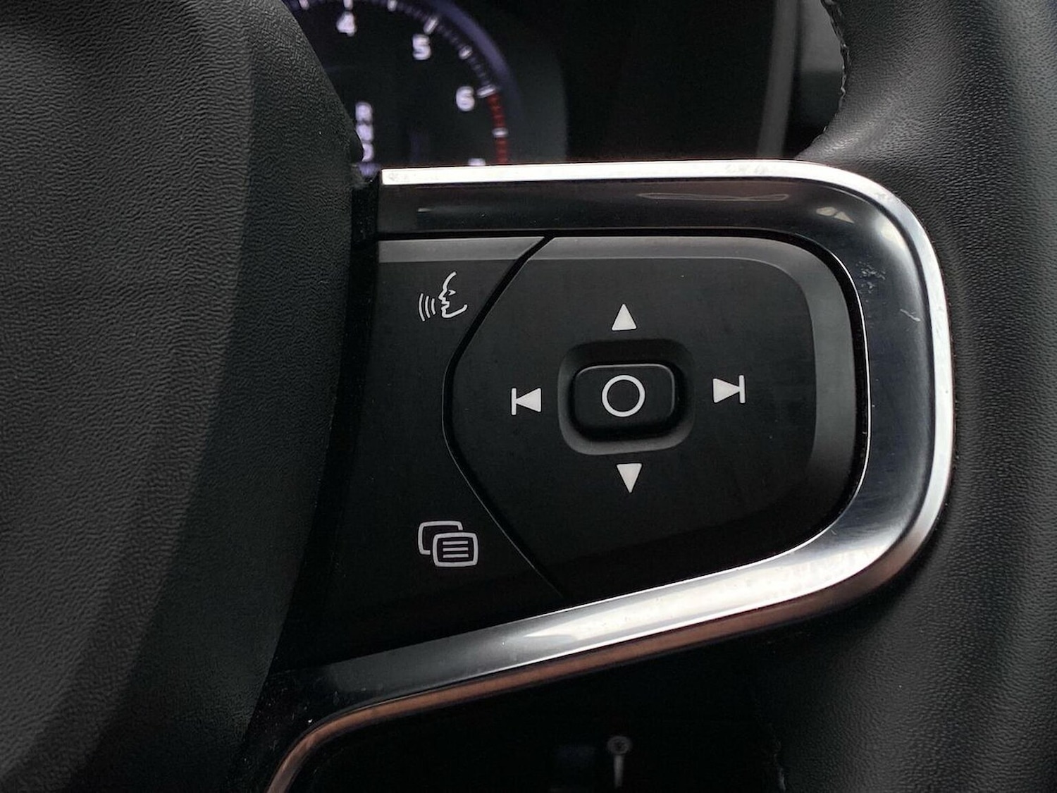 Used Volvo XC40 2021 for sale - 76369141: Photo 26