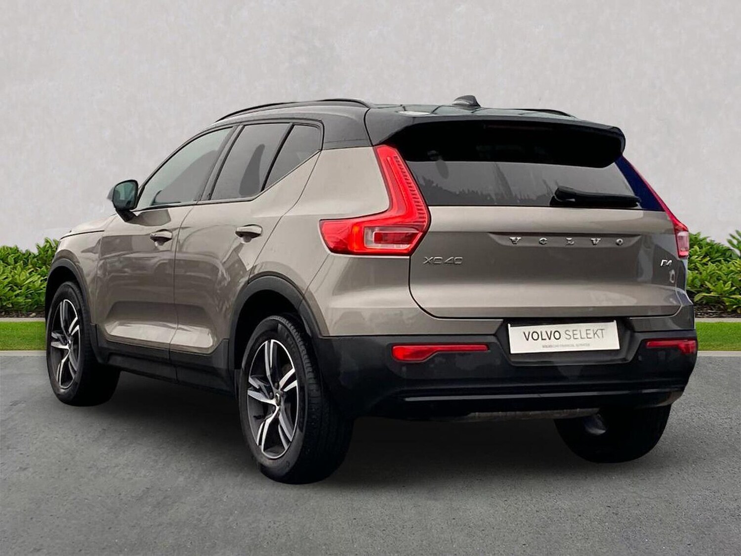Used Volvo XC40 2021 for sale - 76369141: Photo 3
