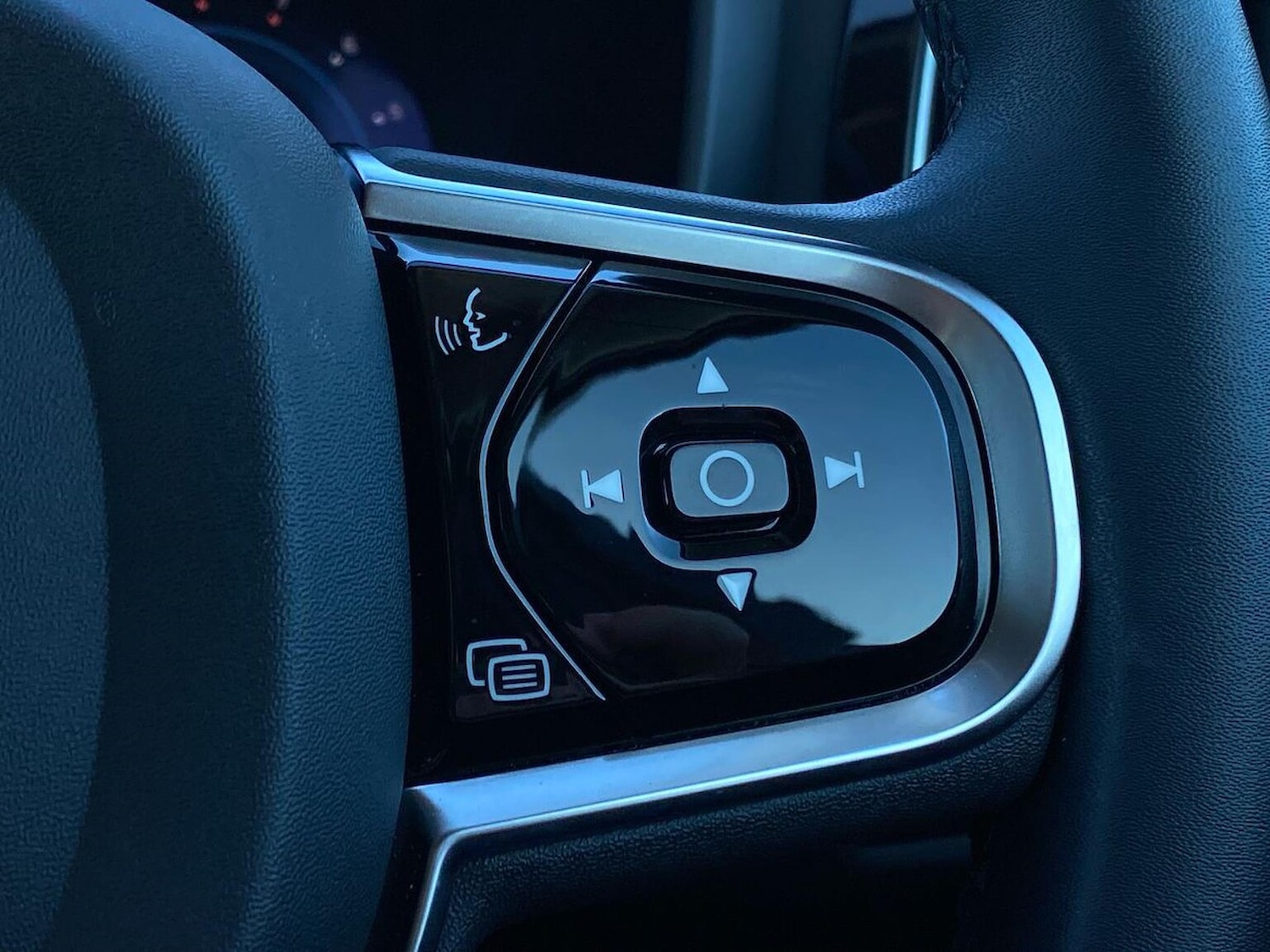 Used Volvo V60 2023 for sale - 76605561: Photo 27