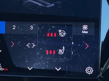 Used Volvo V60 2023 for sale - 76605561: Photo