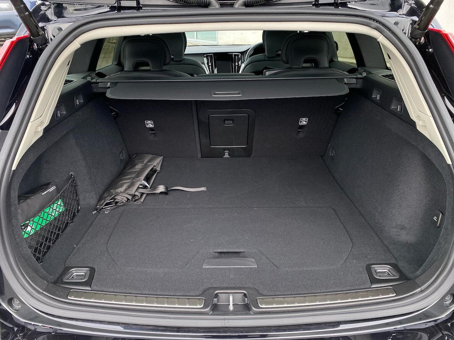 Used Volvo V60 2025 for sale - 77984049: Photo 17