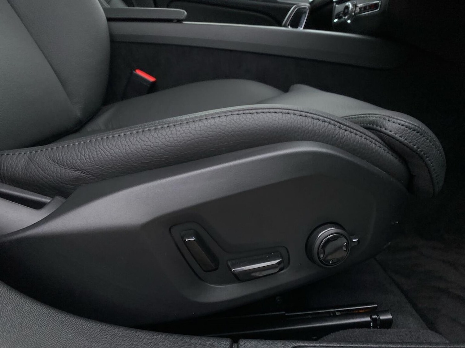 Used Volvo V60 2025 for sale - 77984049: Photo 29