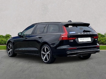 Used Volvo V60 2025 for sale - 77984049: Photo