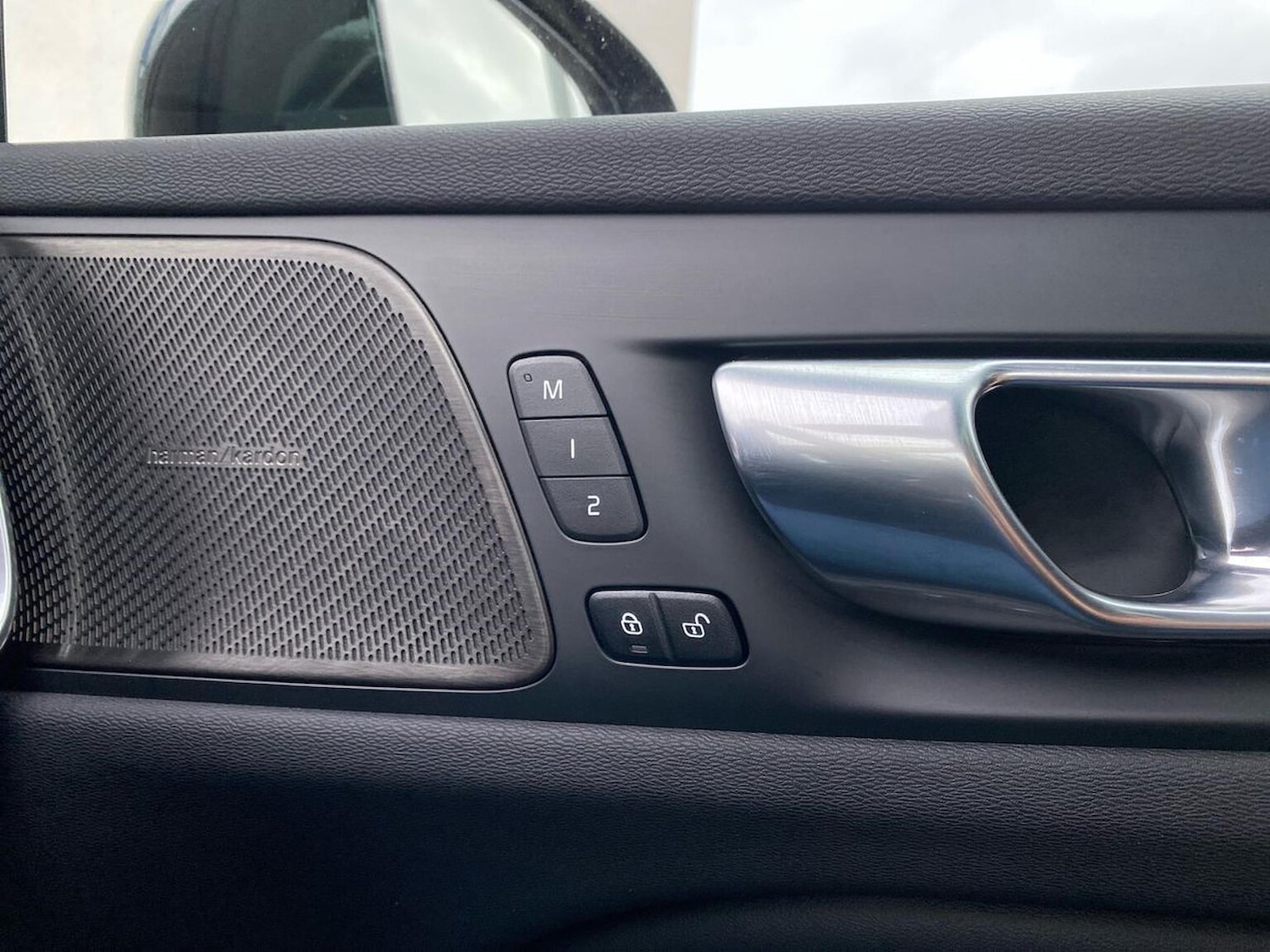 Used Volvo V60 2025 for sale - 77984049: Photo 37