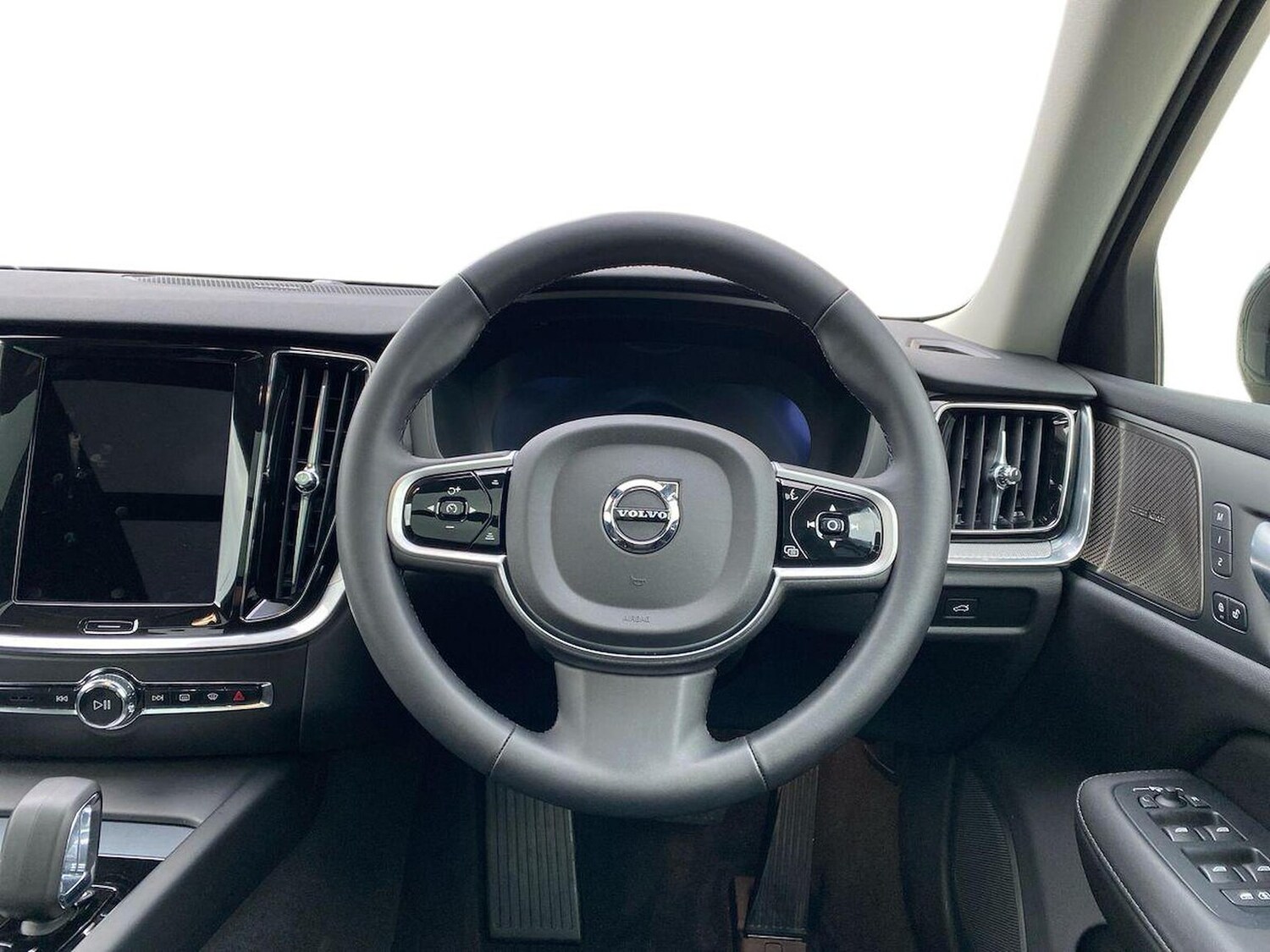 Used Volvo V60 2025 for sale - 77984049: Photo 9