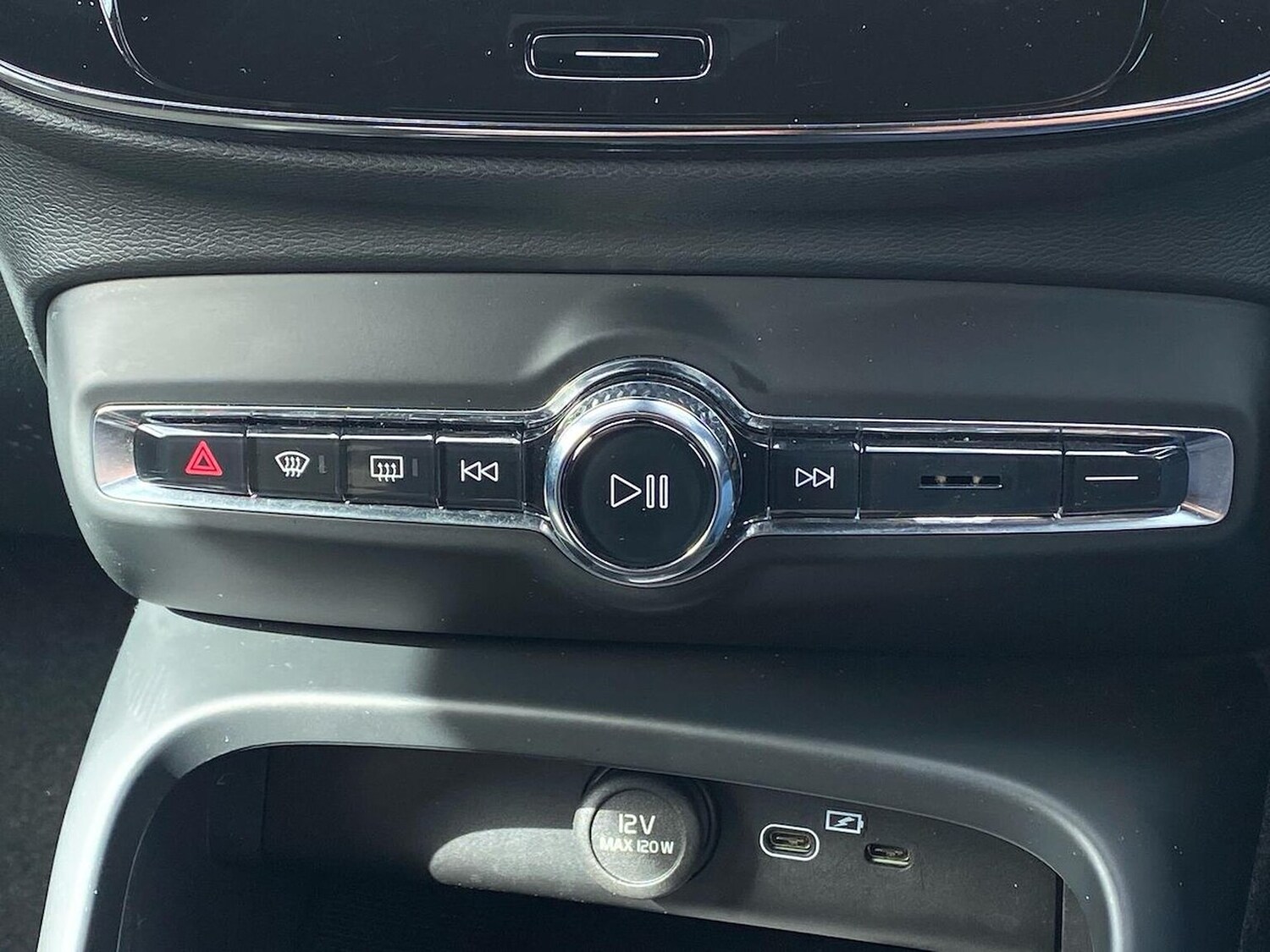 Used Volvo XC40 2025 for sale - 78191134: Photo 14