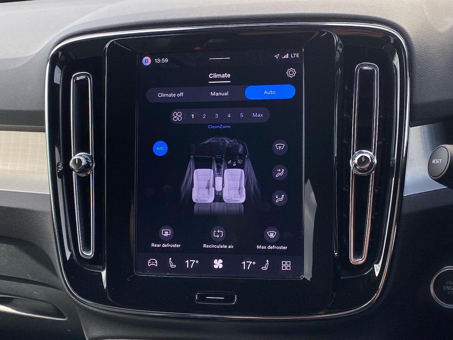 Used Volvo XC40 2025 for sale - 78191134: Photo 26