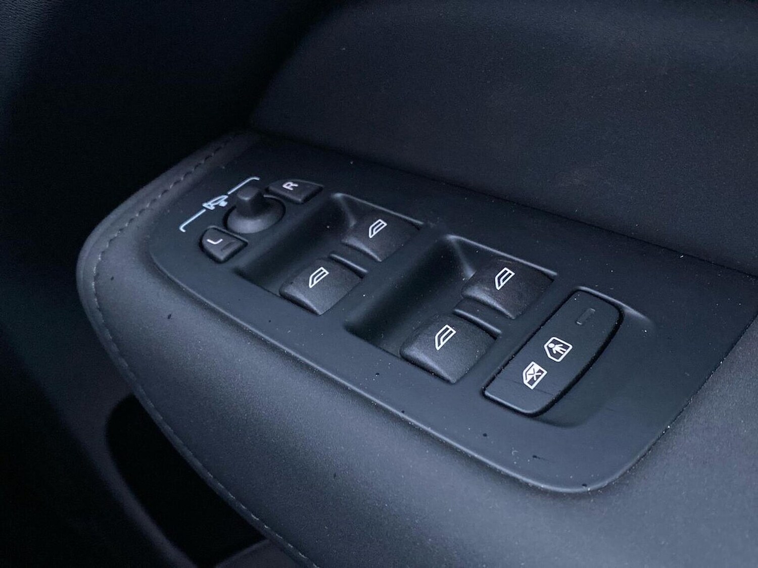 Used Volvo XC60 2025 for sale - 77489719: Photo 21