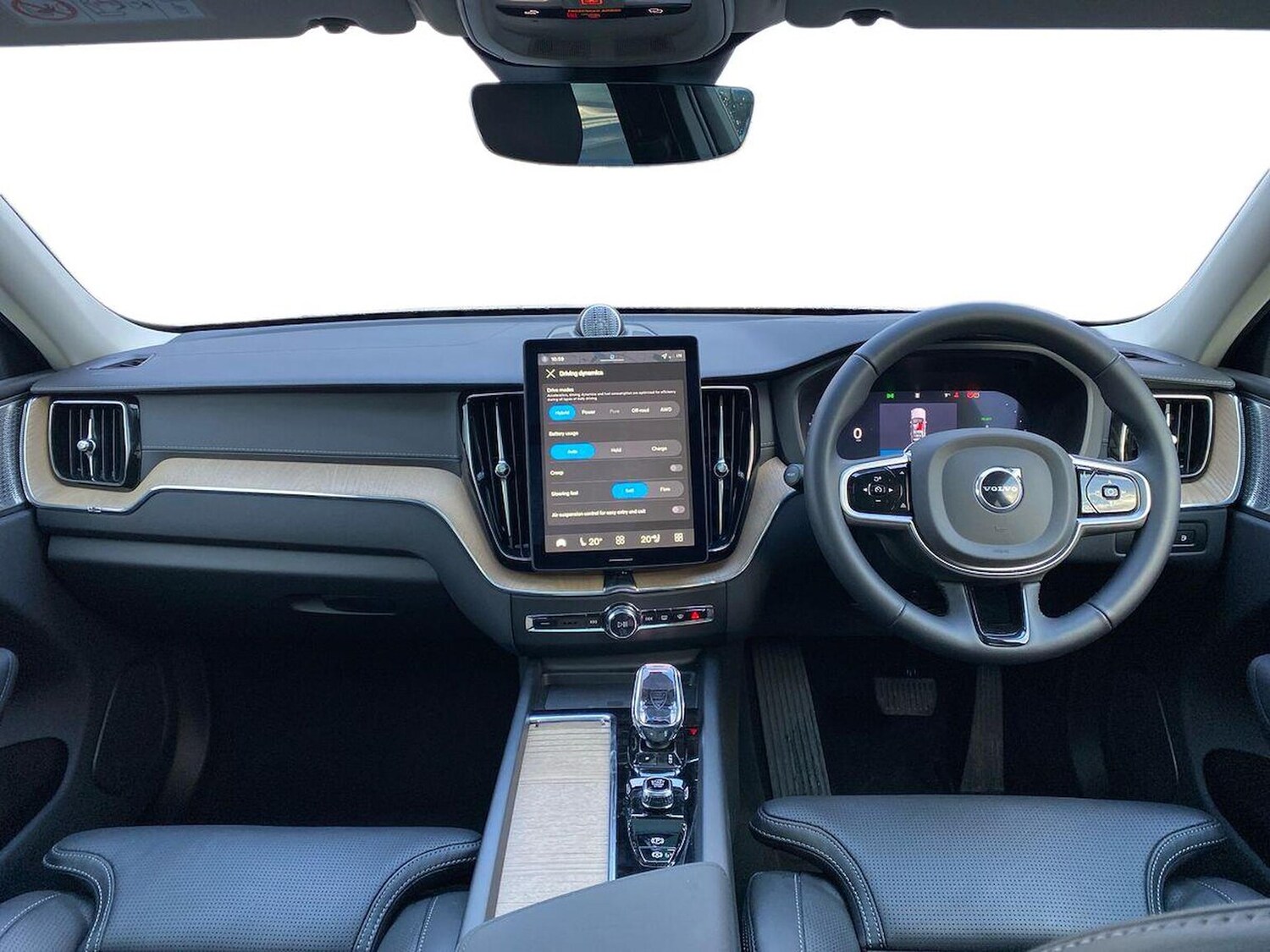 Used Volvo XC60 2025 for sale - 77489719: Photo 8