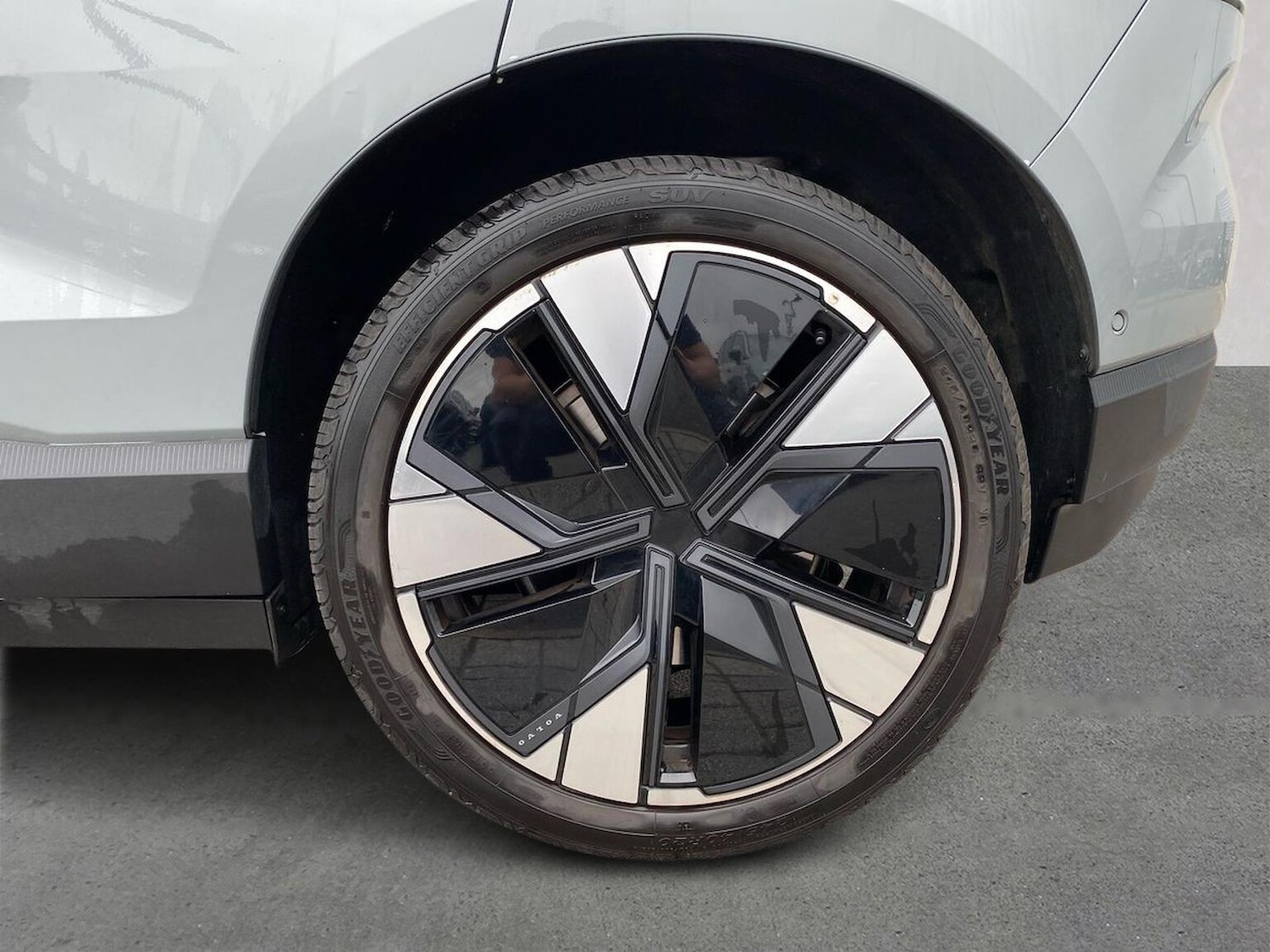 Used Volvo EX30 2025 for sale - 76114370: Photo 6
