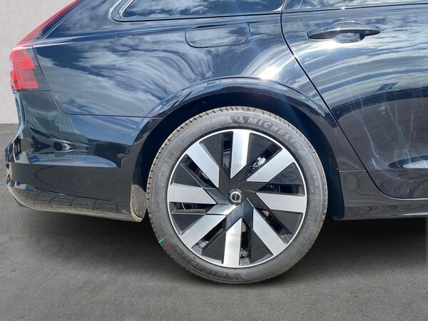 Used Volvo V90 2024 for sale - 75497802: Photo 6