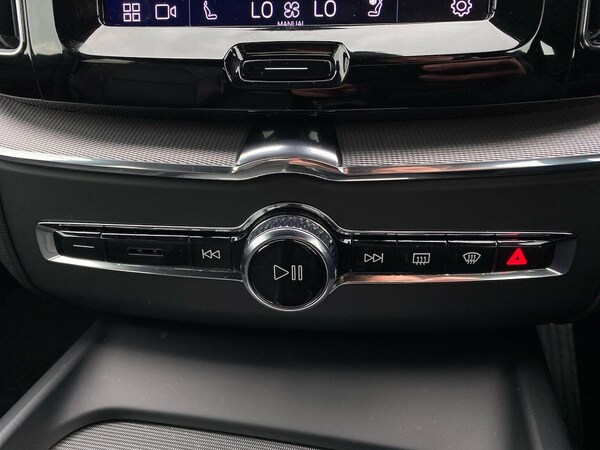 Used Volvo XC60 2022 for sale - 76231701: Photo 12