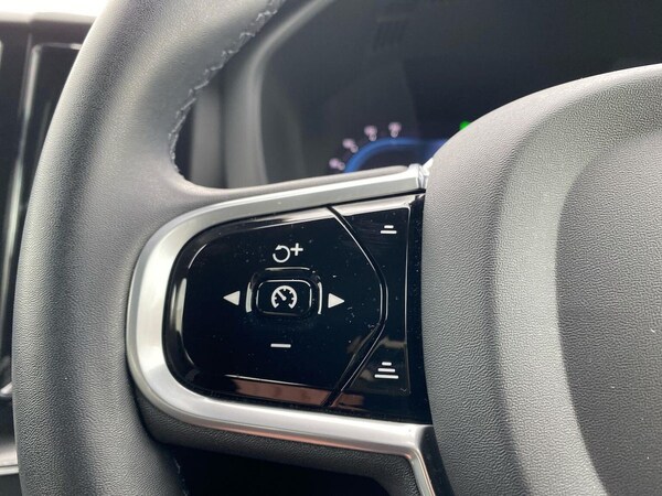 Used Volvo XC60 2022 for sale - 76231701: Photo 27