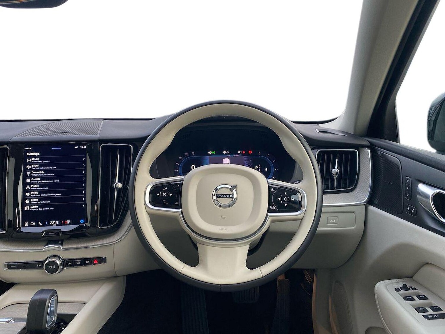 Used Volvo XC60 2023 for sale - 76471072: Photo 10