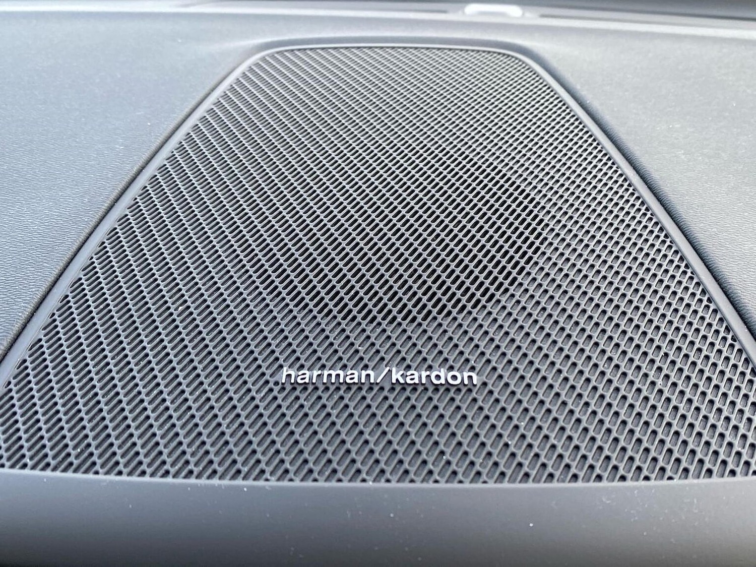 Used Volvo XC60 2023 for sale - 76471072: Photo 32