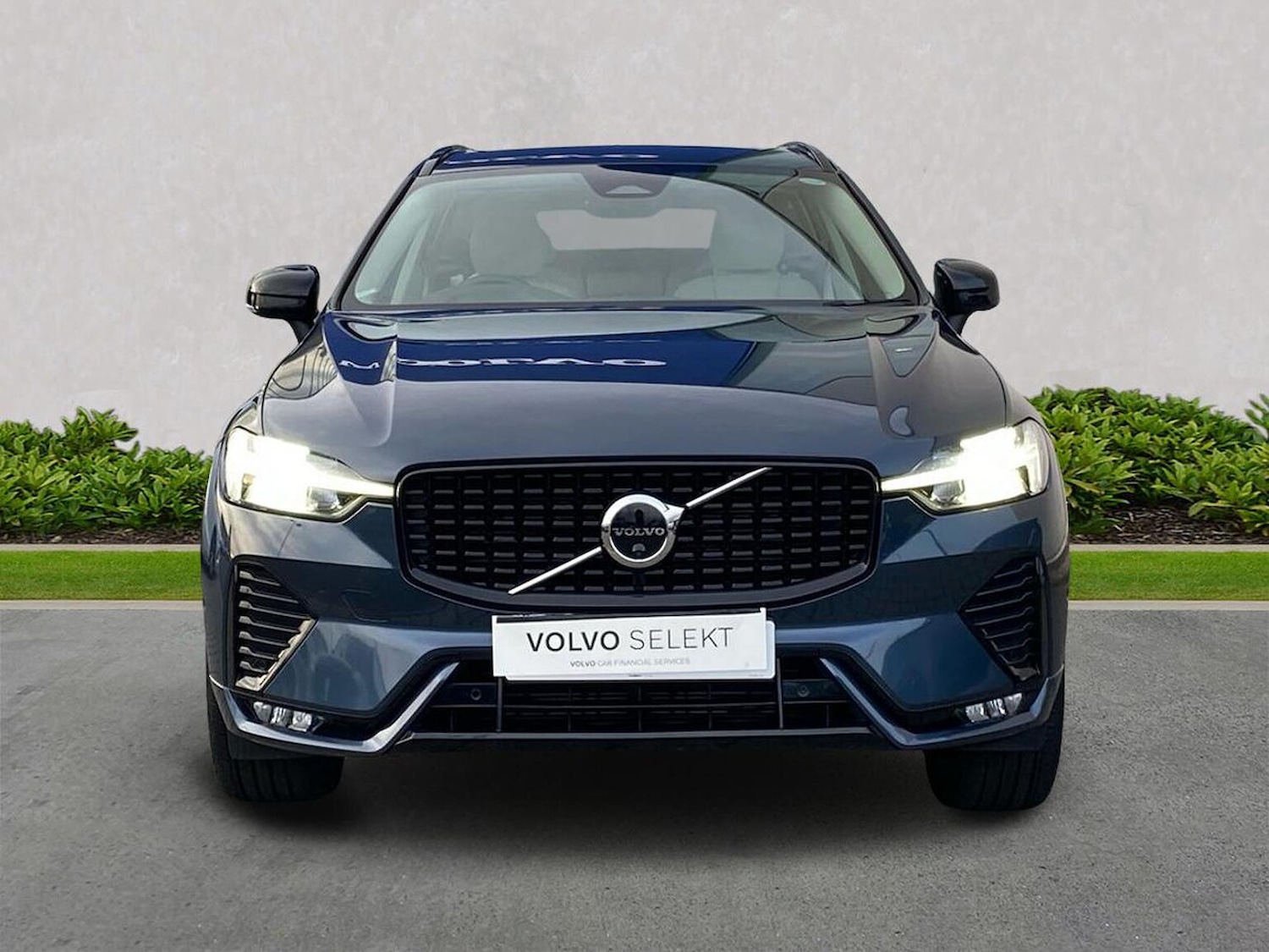 Used Volvo XC60 2023 for sale - 76471072: Photo 6