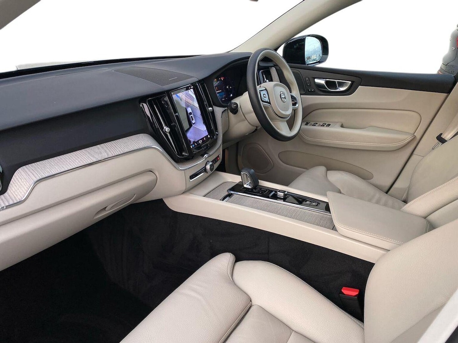 Used Volvo XC60 2023 for sale - 76471072: Photo 8