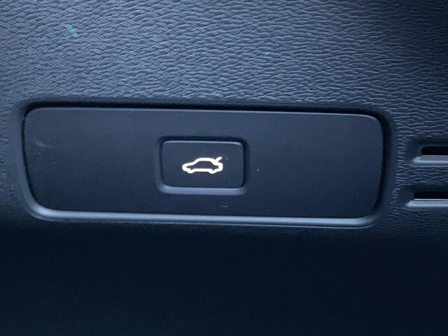 Used Volvo XC40 2025 for sale - 77616741: Photo 22