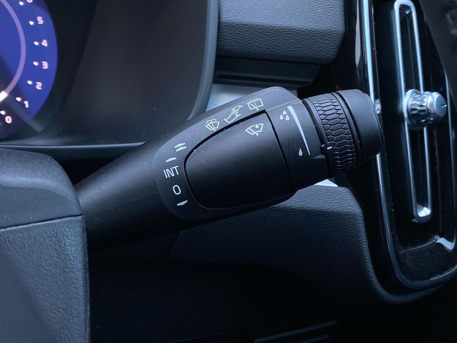 Used Volvo XC40 2025 for sale - 77616741: Photo 28