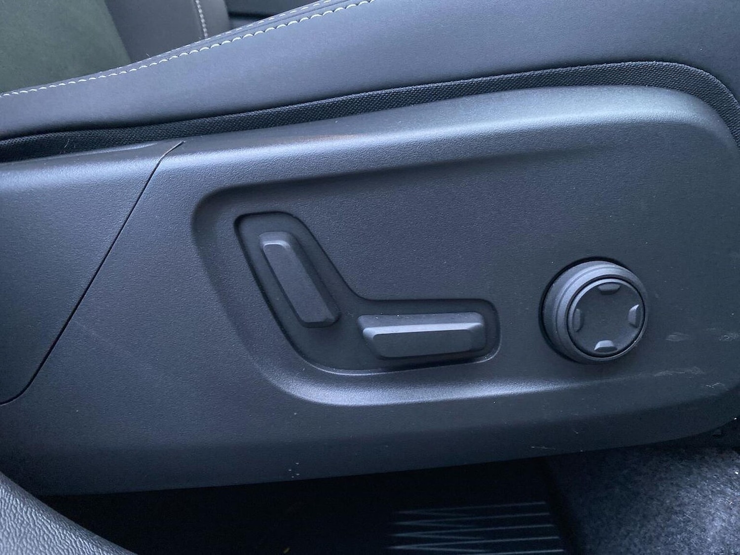 Used Volvo XC40 2025 for sale - 77616741: Photo 30