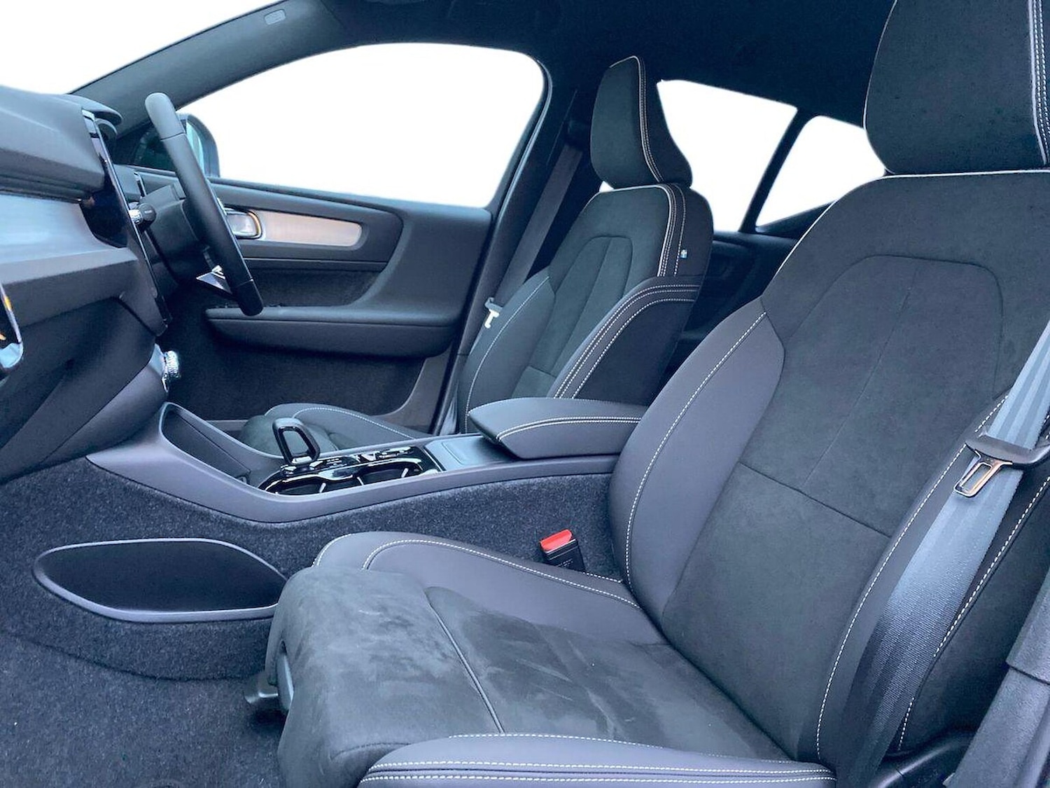 Used Volvo XC40 2025 for sale - 77616741: Photo 7