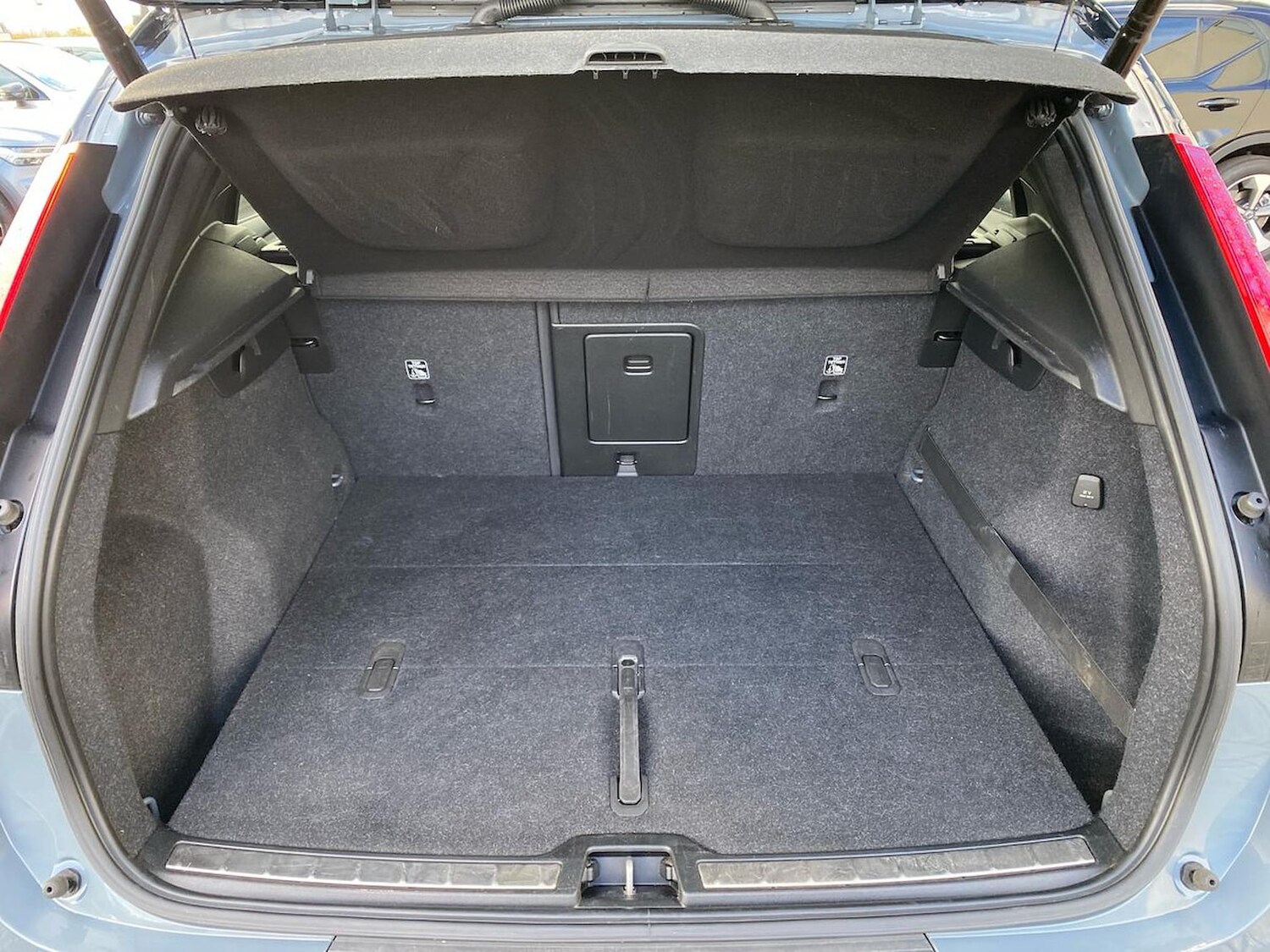 Used Volvo XC40 2020 for sale - 76347032: Photo 17
