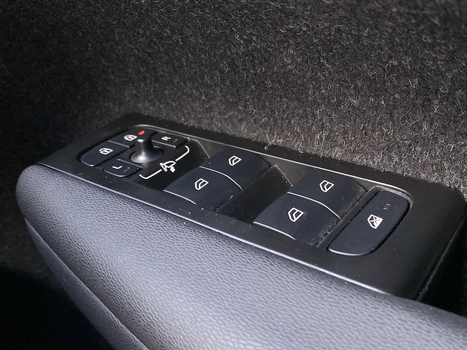 Used Volvo XC40 2020 for sale - 76347032: Photo 21