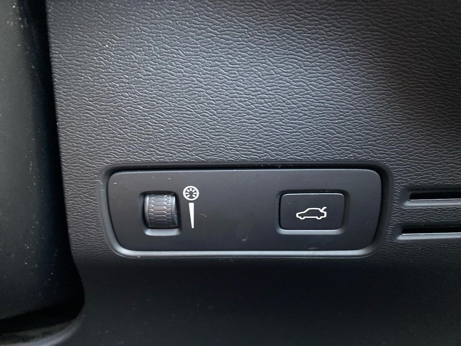Used Volvo XC40 2020 for sale - 76347032: Photo 22