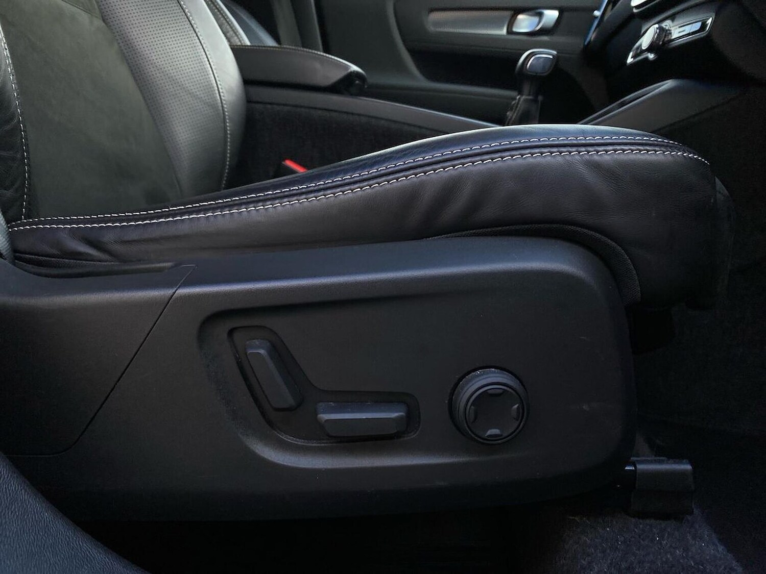 Used Volvo XC40 2020 for sale - 76347032: Photo 30