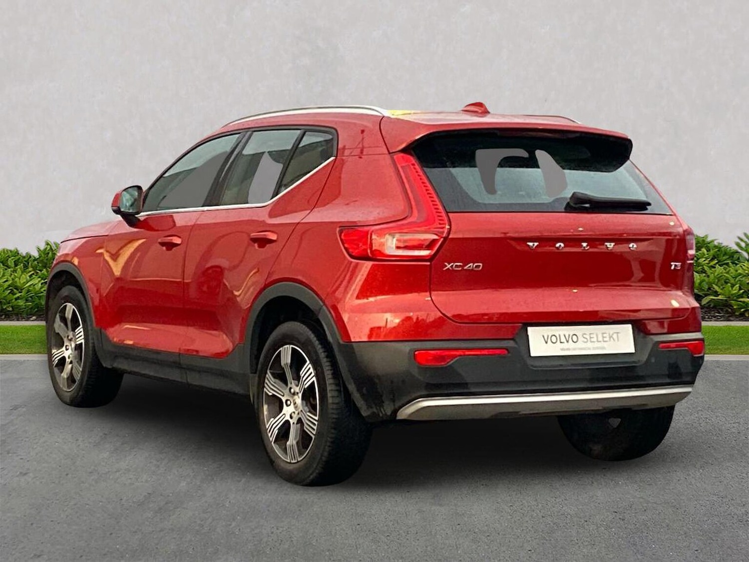 Used Volvo XC40 2021 for sale - 76430798: Photo 2