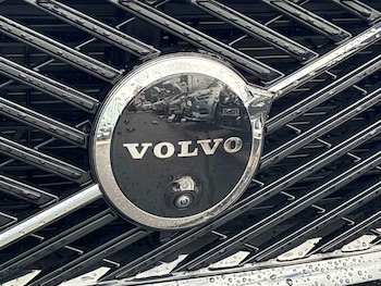 Used Volvo XC60 2025 for sale - 79341157: Photo