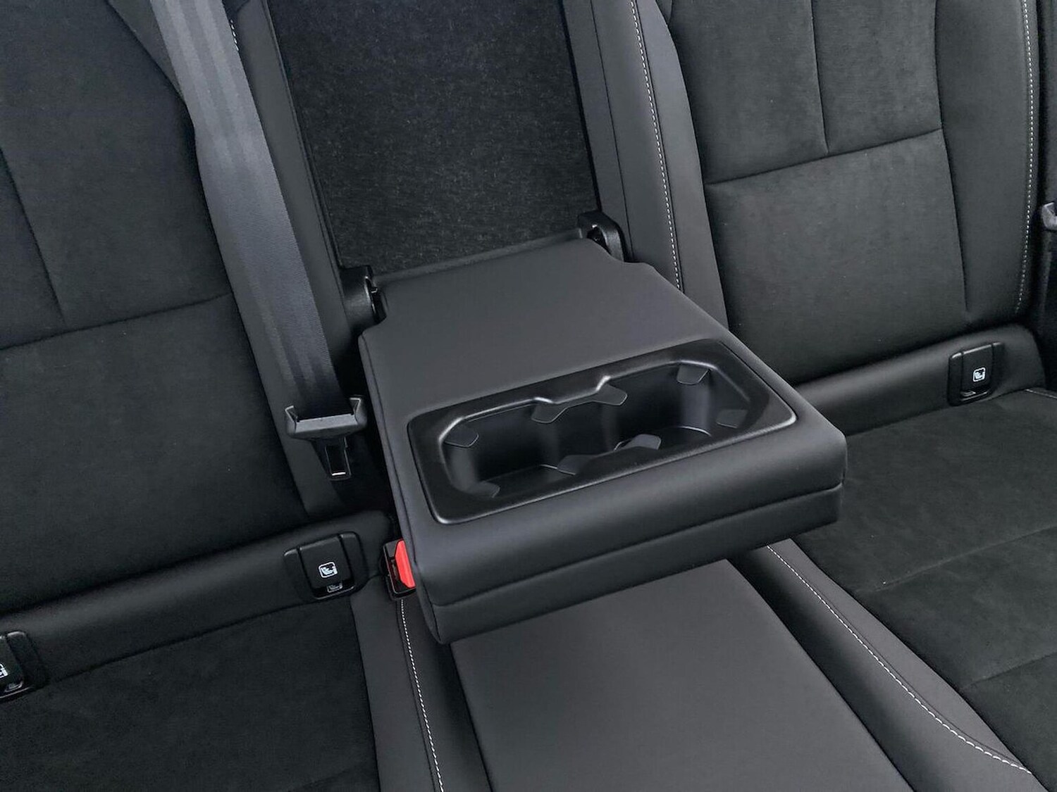 Used Volvo XC40 2025 for sale - 77522154: Photo 33