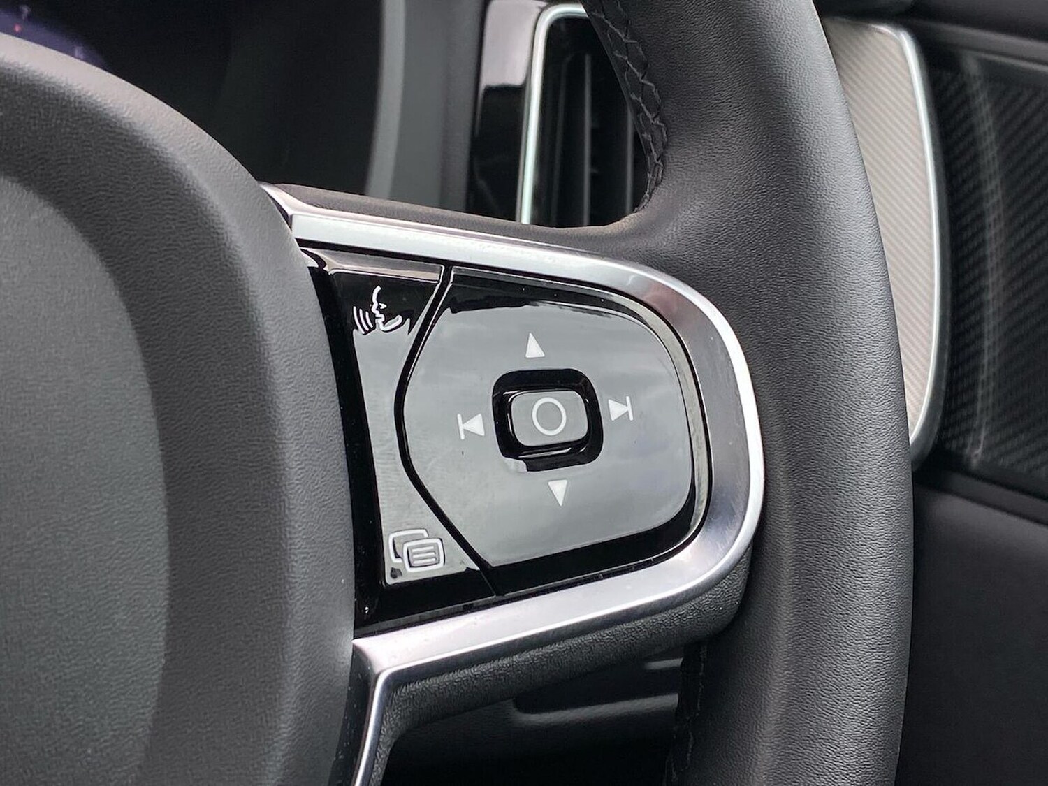 Used Volvo XC60 2023 for sale - 78191149: Photo 28