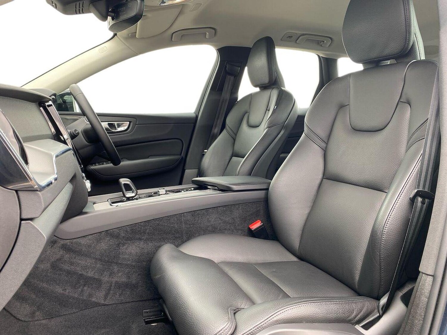 Used Volvo XC60 2023 for sale - 78191149: Photo 9