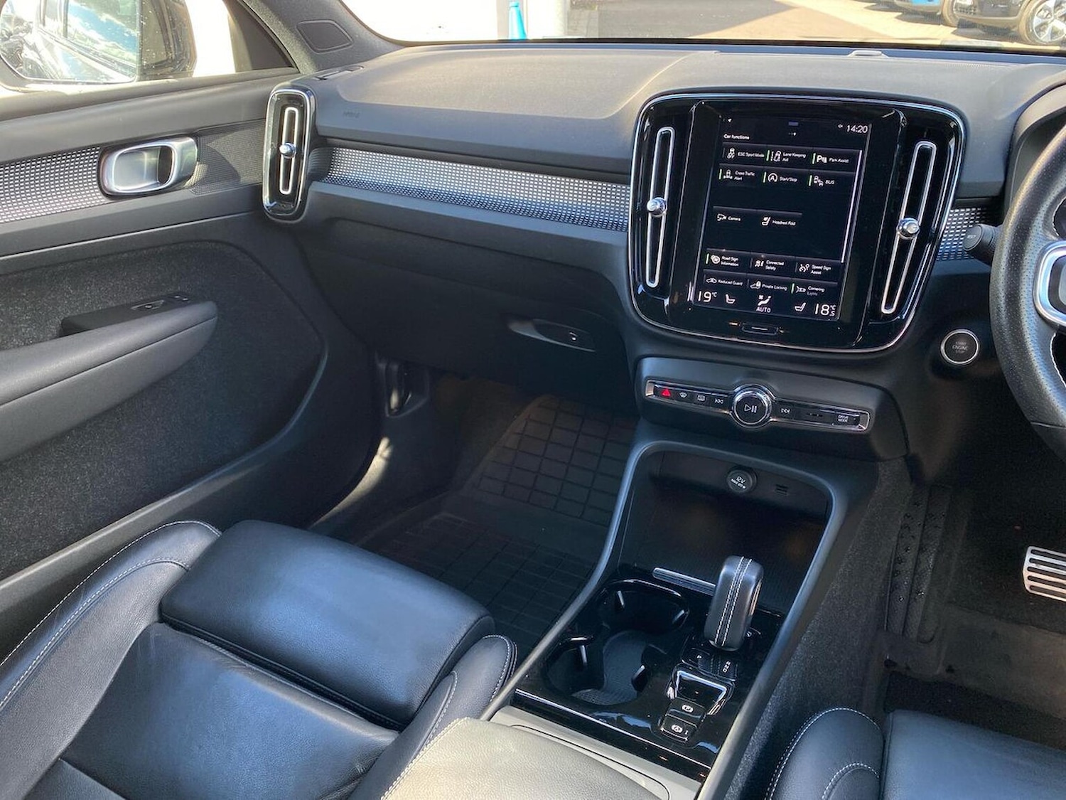 Used Volvo XC40 2020 for sale - 76497221: Photo 14