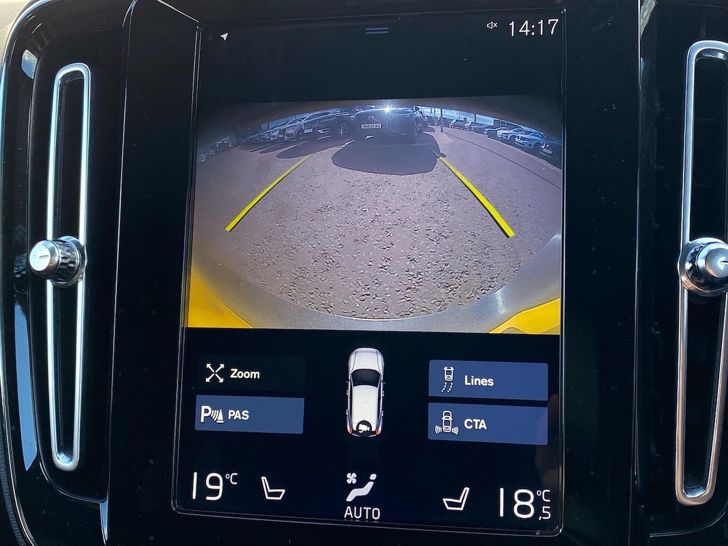 Used Volvo XC40 2020 for sale - 76497221: Photo 24