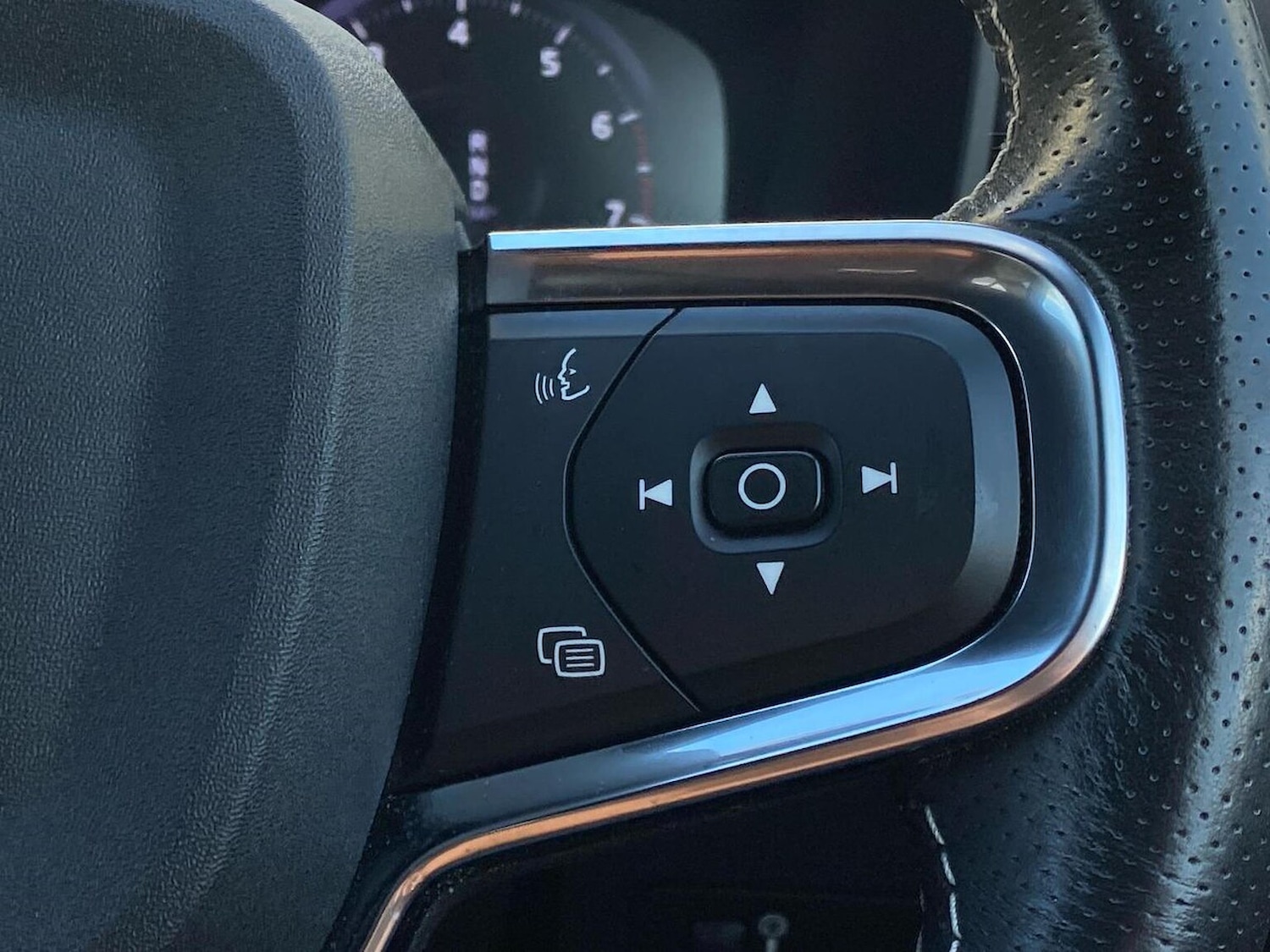 Used Volvo XC40 2020 for sale - 76497221: Photo 27