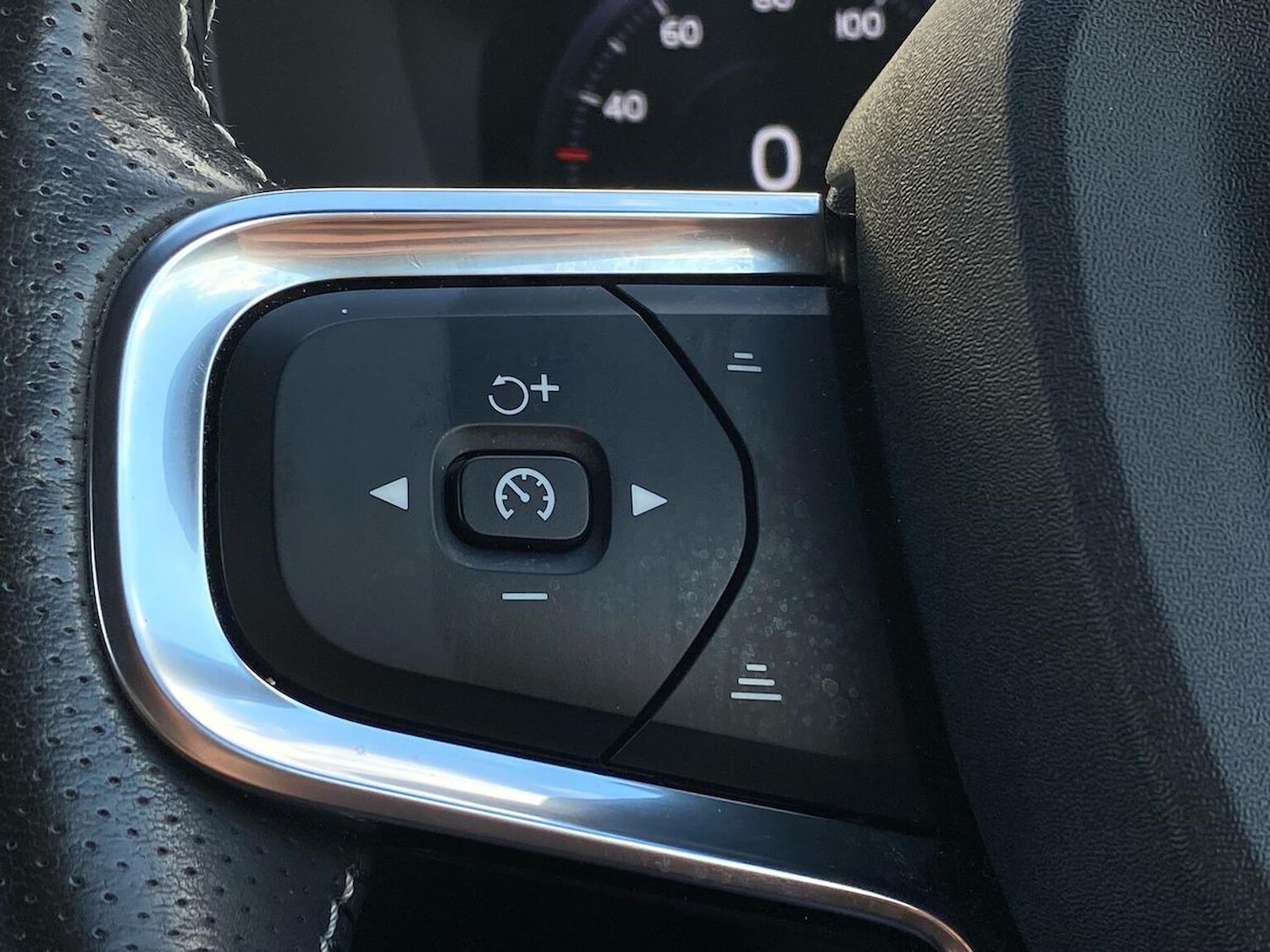 Used Volvo XC40 2020 for sale - 76497221: Photo 28