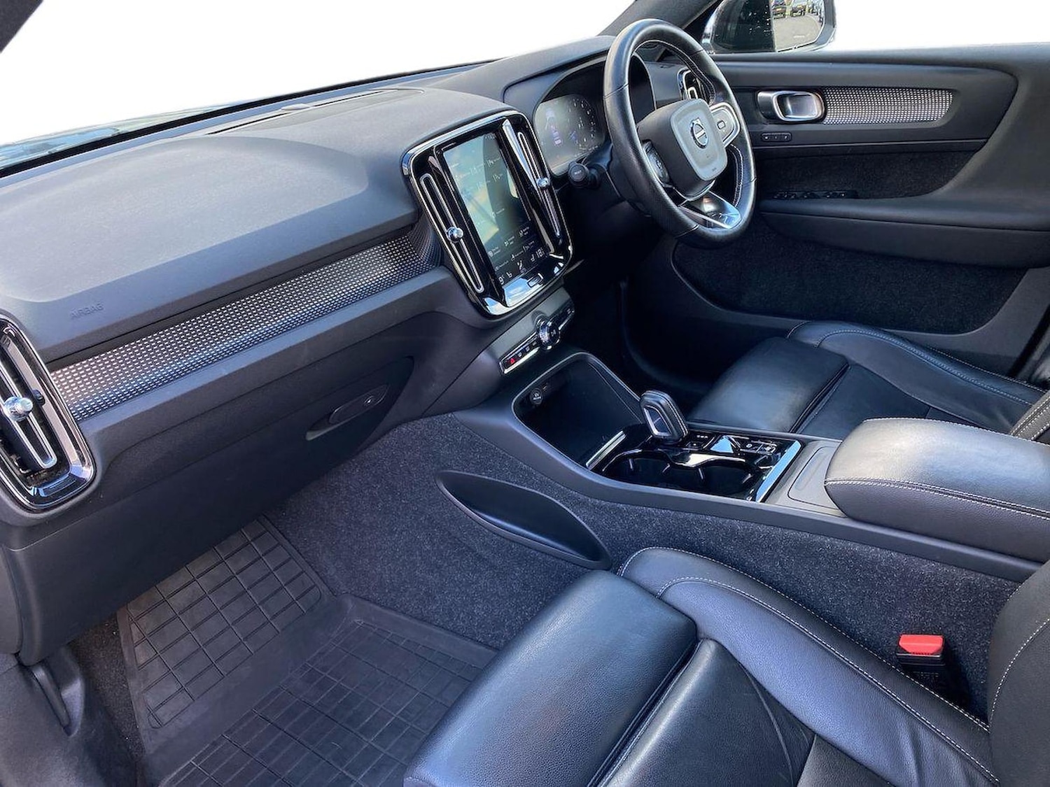 Used Volvo XC40 2020 for sale - 76497221: Photo 8